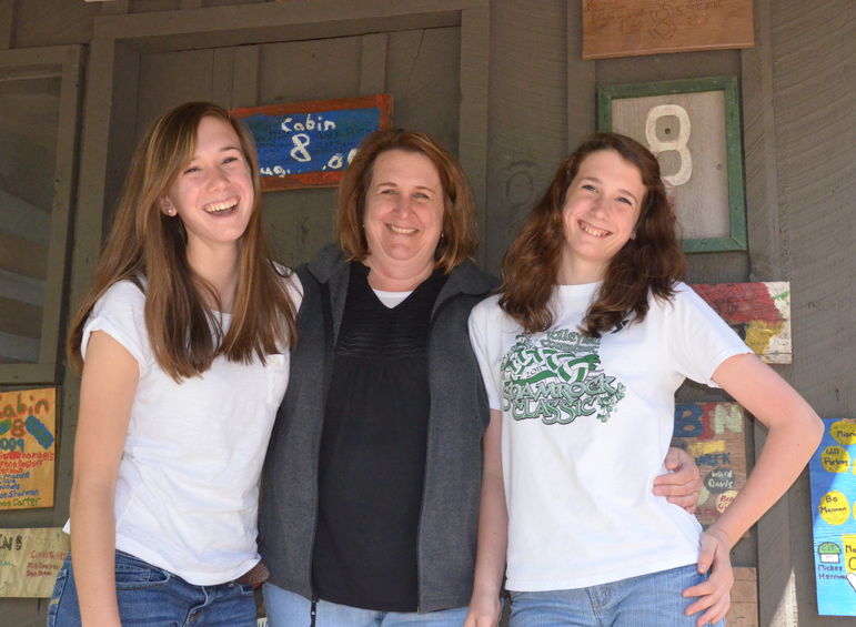 Alison, Paige & Sydney Hafner