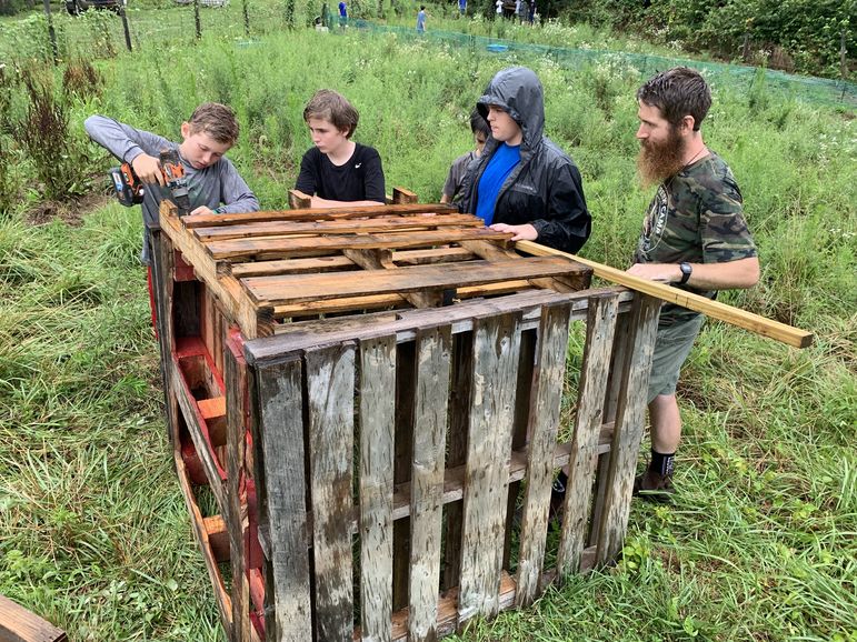 Securing Marvin’s pallet structure shelter